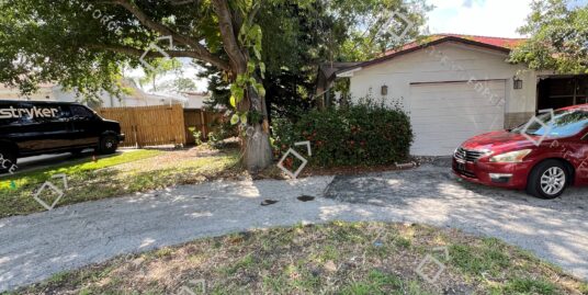 4490 Indianapolis St NE, Saint Petersburg, FL 33703