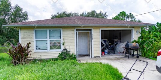 2607 67th St W Lehigh Acres, FL 33971