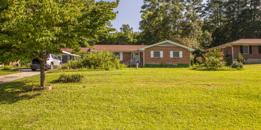 6630 Hawes Dr Lithonia, GA 30058