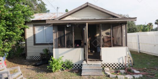 814 W 11th St, Sanford, FL 32771