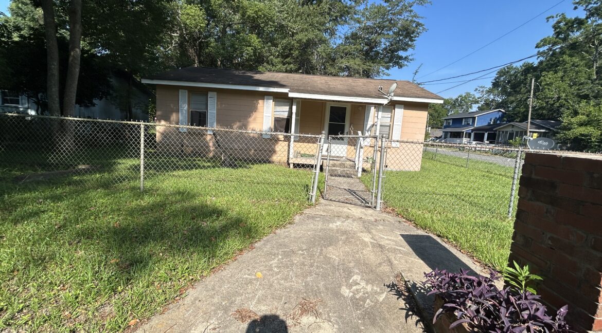 626 Lincoln St S, Quincy, FL 32351- (1)