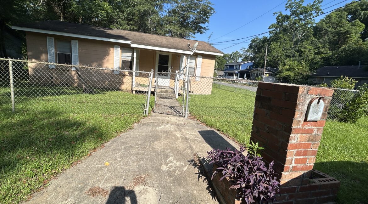 626 Lincoln St S, Quincy, FL 32351- (3)