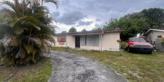 6480 NW 24th Pl, Sunrise, FL 33313