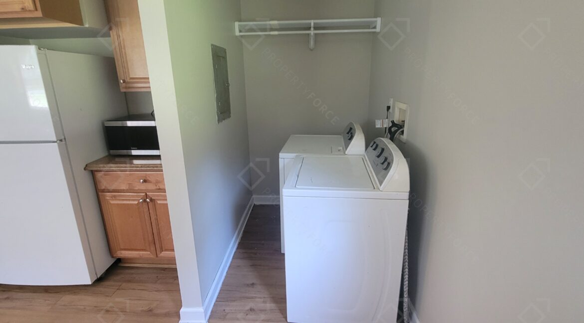 1884 Meadow Ln, Decatur, GA 30032 (26)