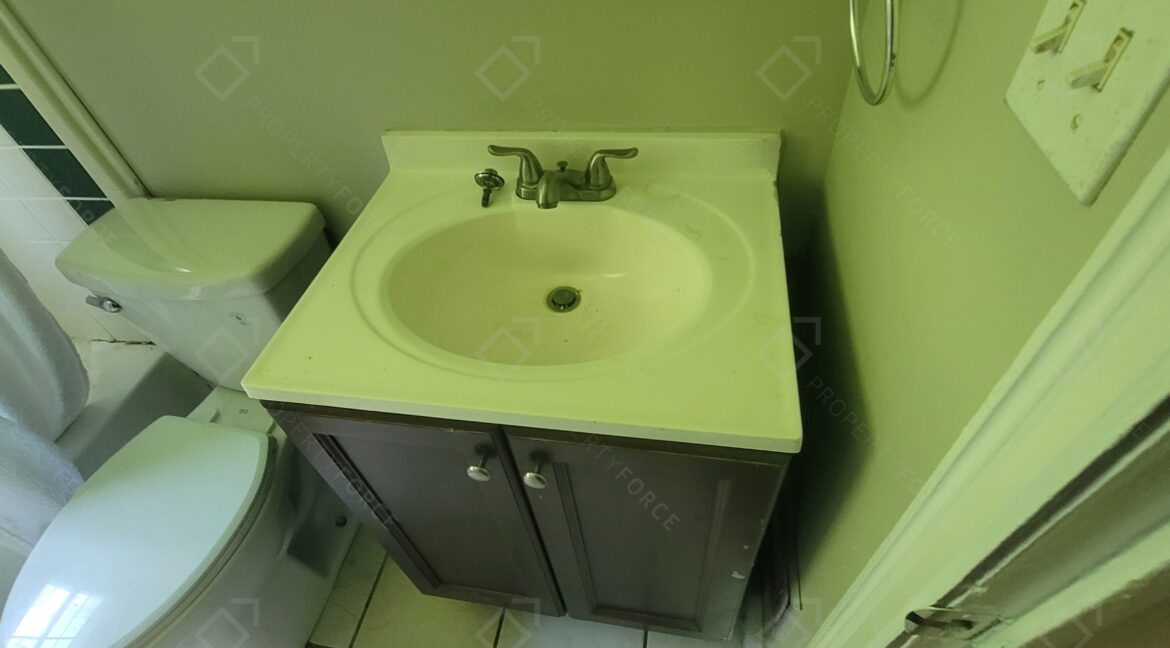 1884 Meadow Ln, Decatur, GA 30032 (34)