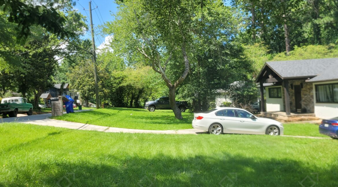 1884 Meadow Ln, Decatur, GA 30032 (59)