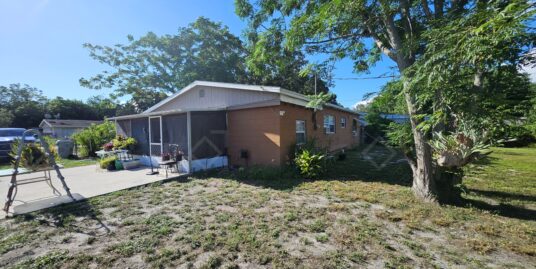 2429 2nd Ave SE, Vero Beach, FL 32962