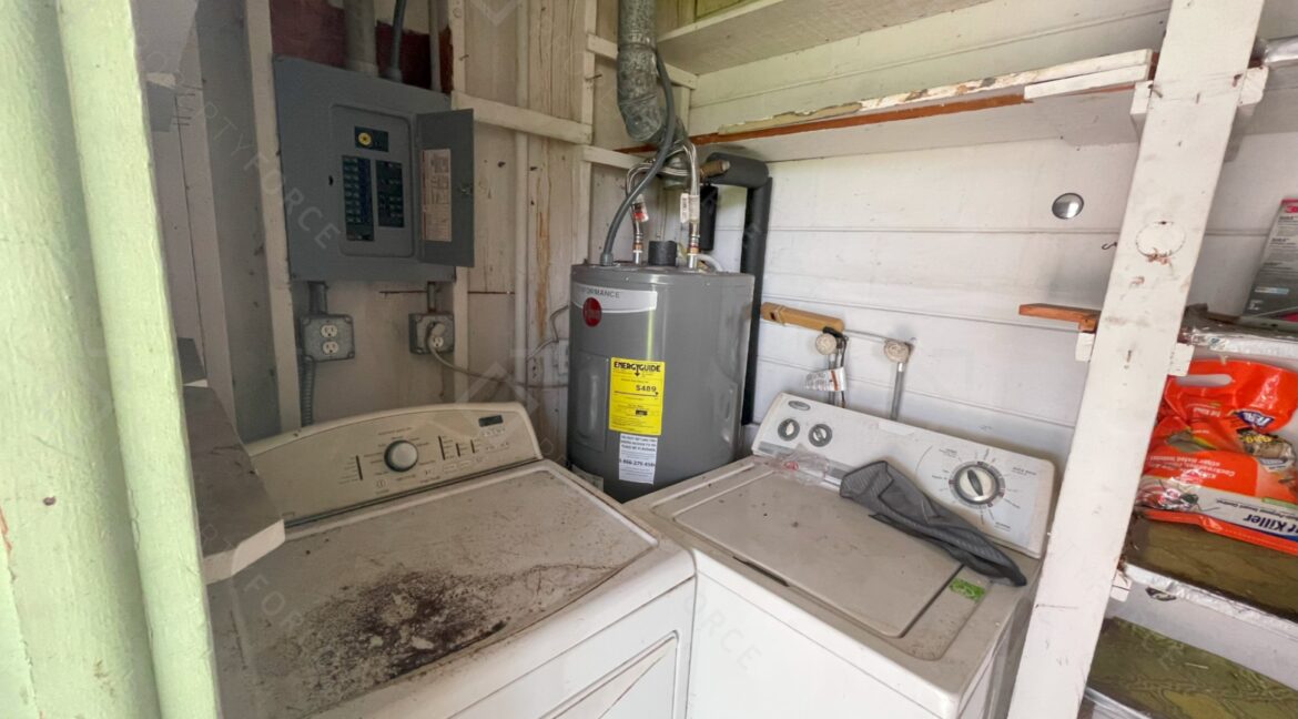 301 58th St N Saint Petersburg, FL 33710- (28)