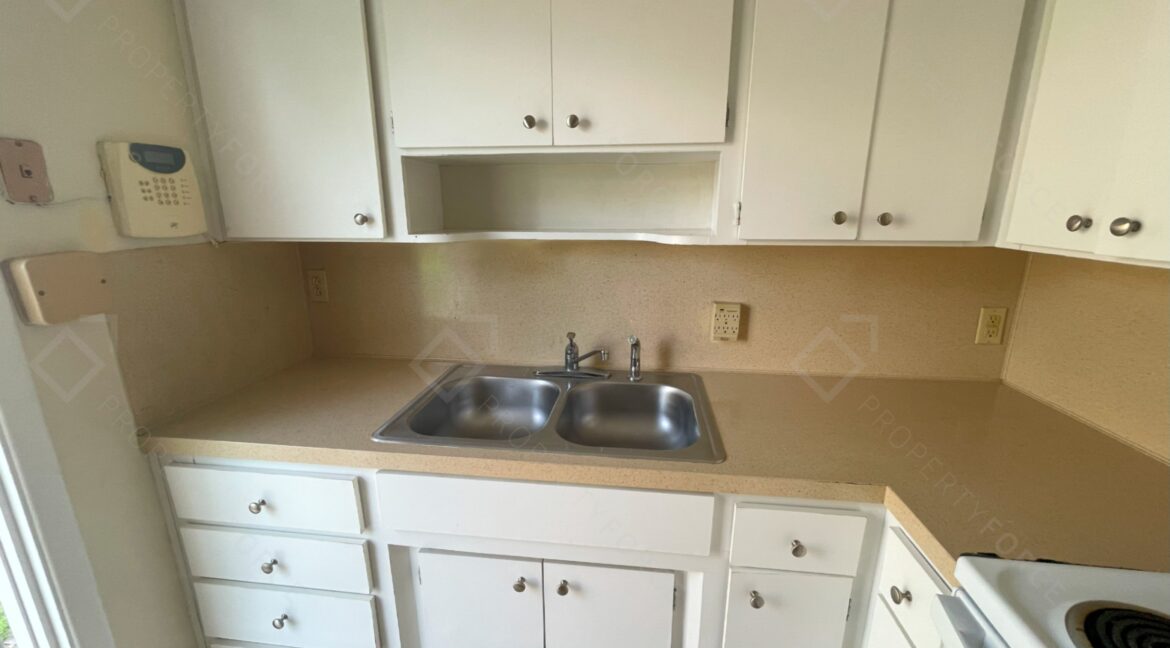 301 58th St N Saint Petersburg, FL 33710- (38)