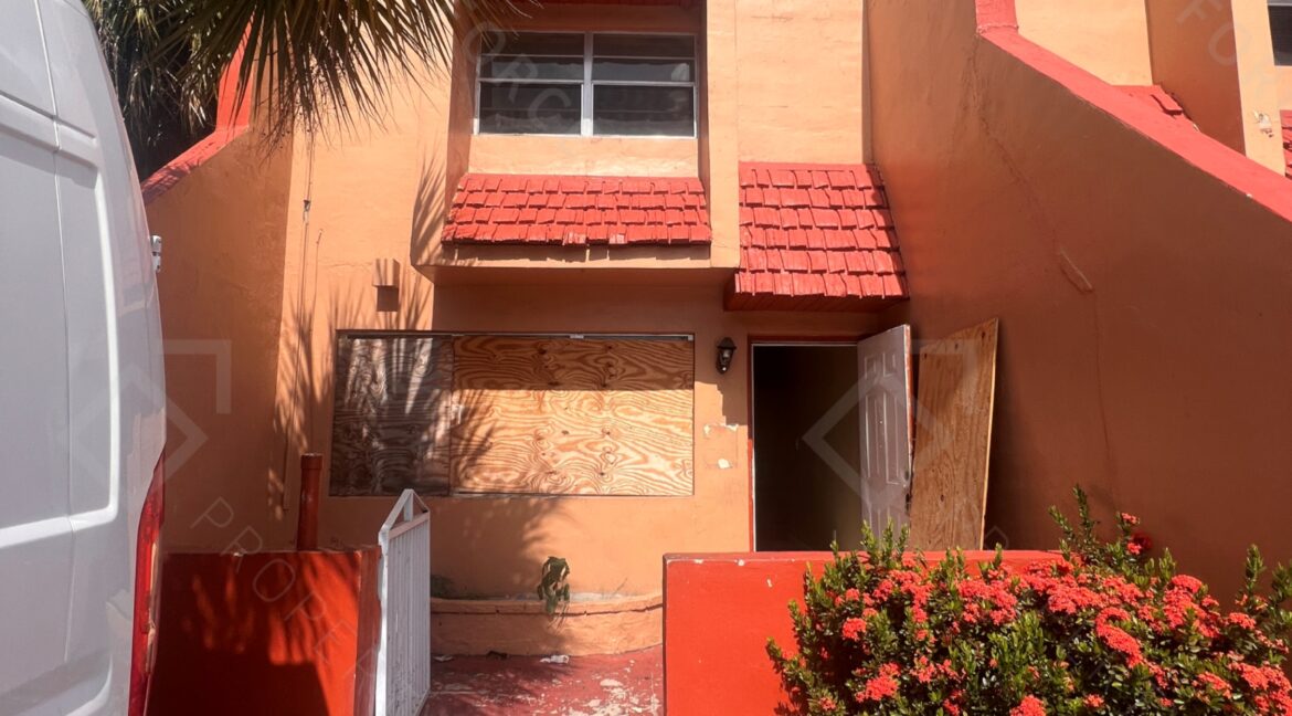 4041 NW 19th St, Lauderhill, FL 33313 (1)