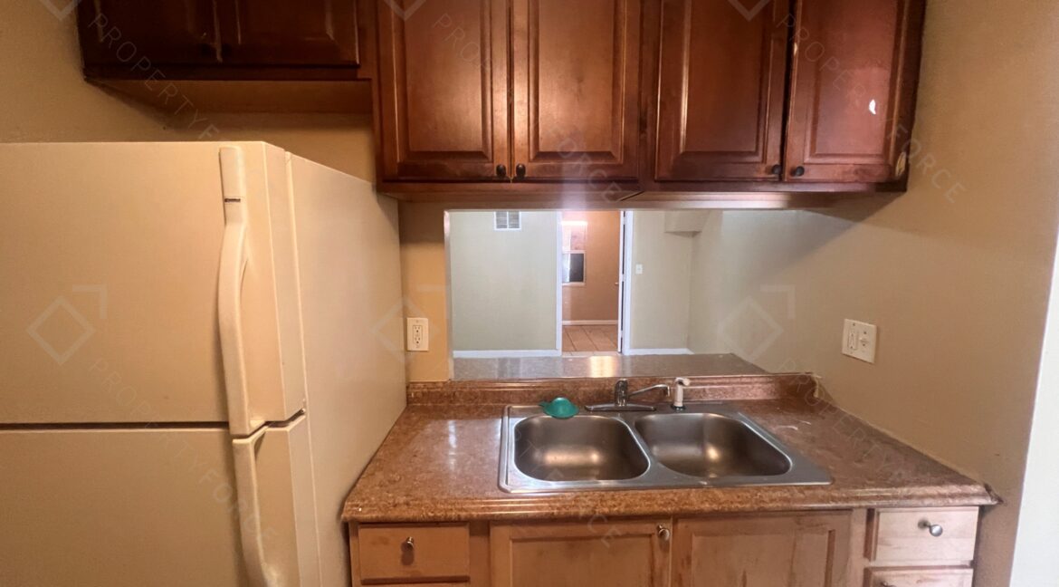 4041 NW 19th St, Lauderhill, FL 33313 (12)