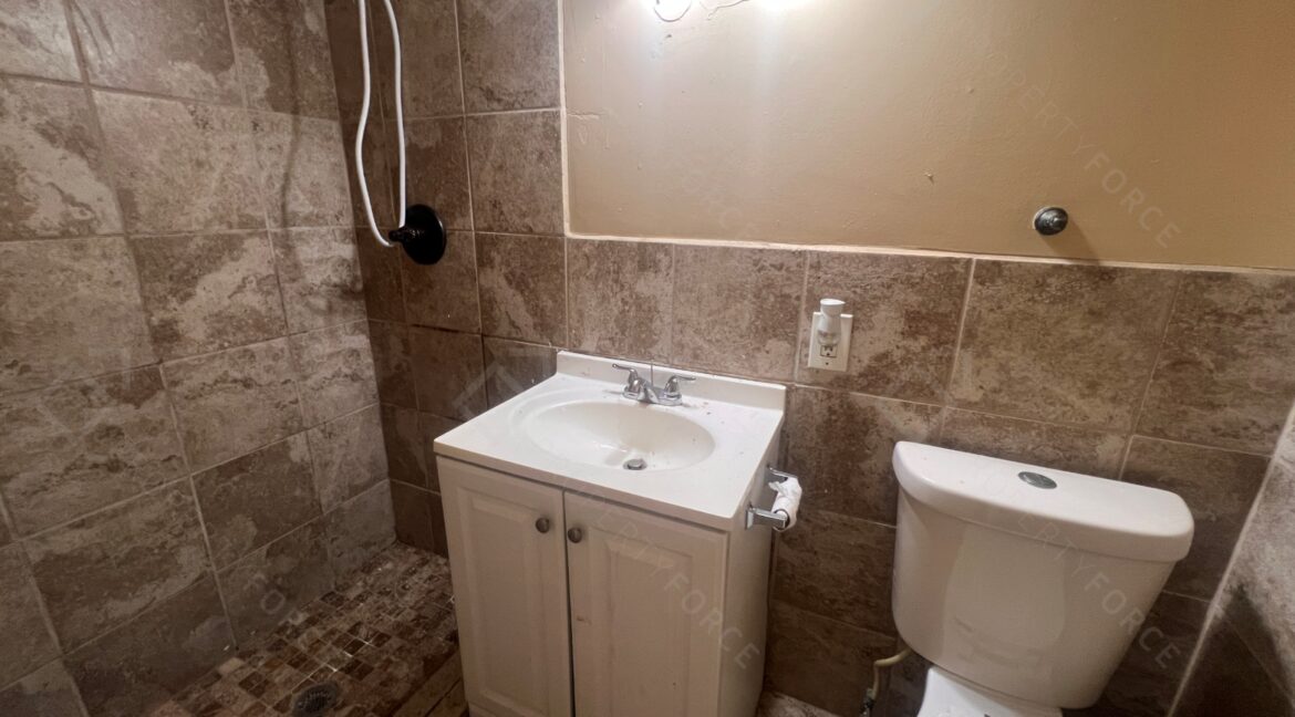 4041 NW 19th St, Lauderhill, FL 33313 (17)