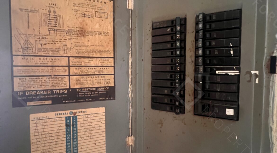 4041 NW 19th St, Lauderhill, FL 33313 (21)