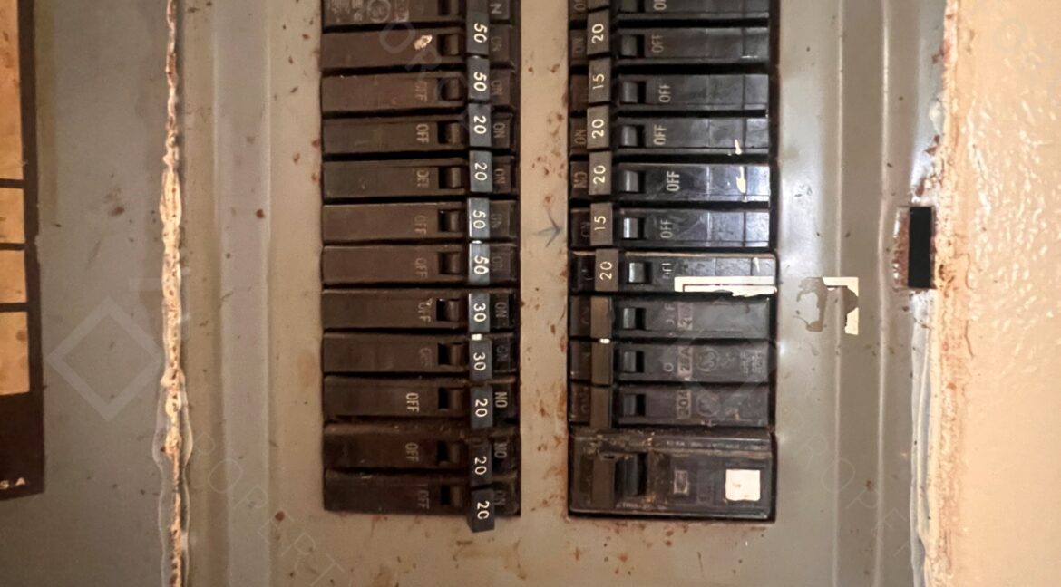 4041 NW 19th St, Lauderhill, FL 33313 (22)