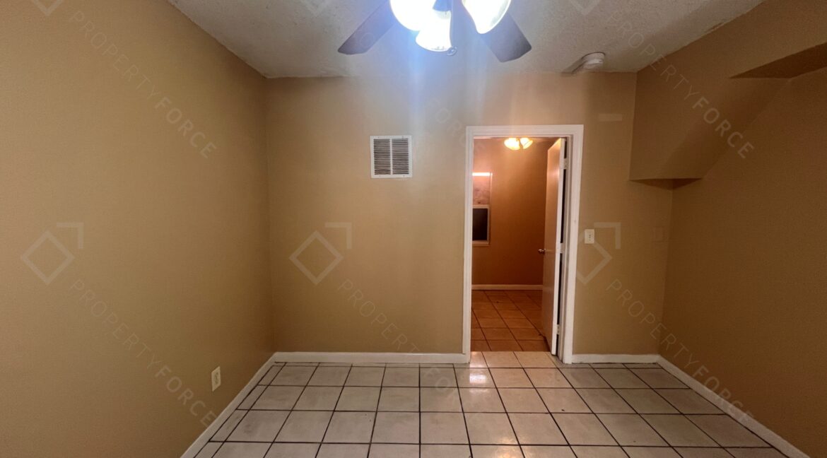 4041 NW 19th St, Lauderhill, FL 33313 (25)