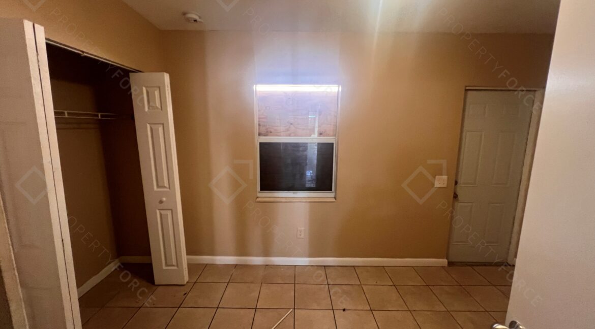 4041 NW 19th St, Lauderhill, FL 33313 (26)