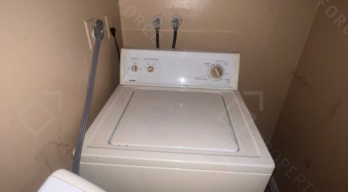 4041 NW 19th St, Lauderhill, FL 33313 (30)