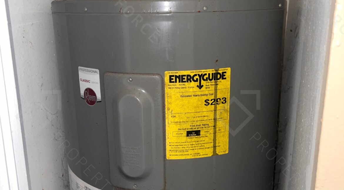 4041 NW 19th St, Lauderhill, FL 33313 (32)