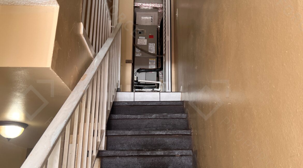 4041 NW 19th St, Lauderhill, FL 33313 (34)