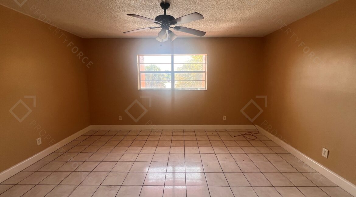 4041 NW 19th St, Lauderhill, FL 33313 (47)