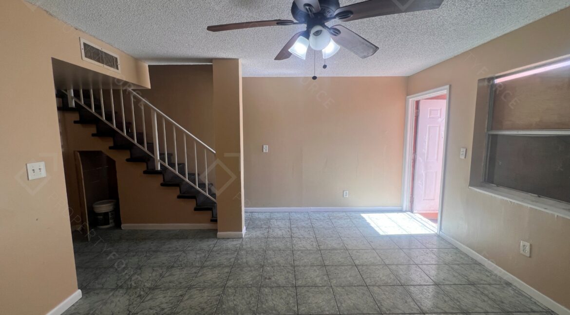 4041 NW 19th St, Lauderhill, FL 33313 (7)