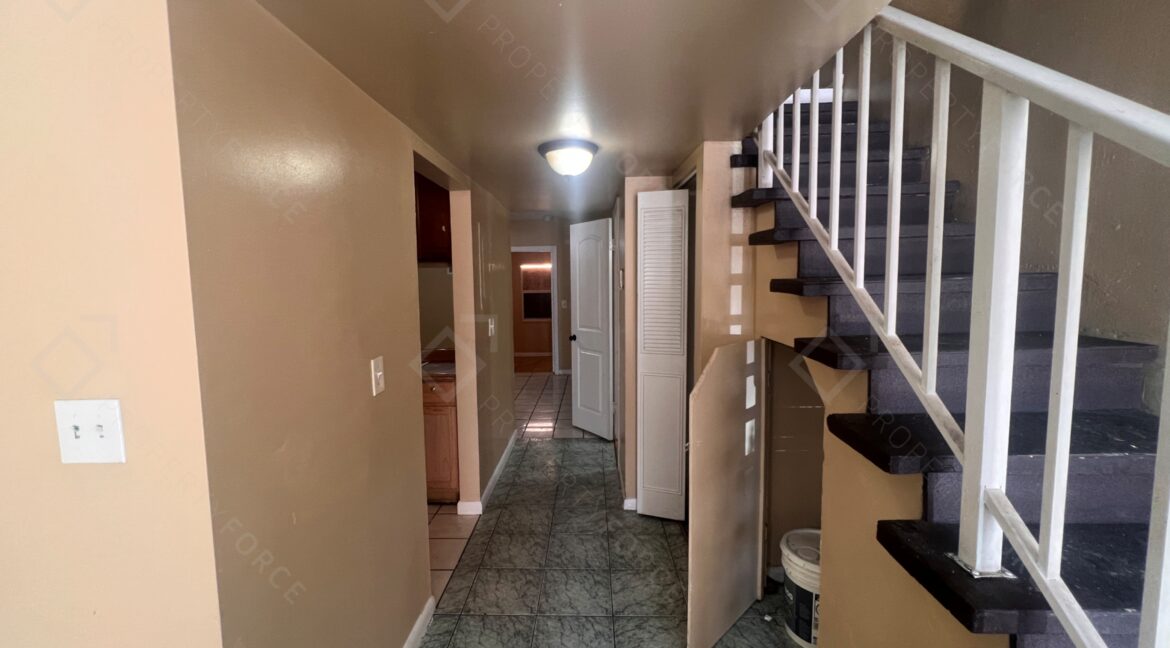 4041 NW 19th St, Lauderhill, FL 33313 (8)