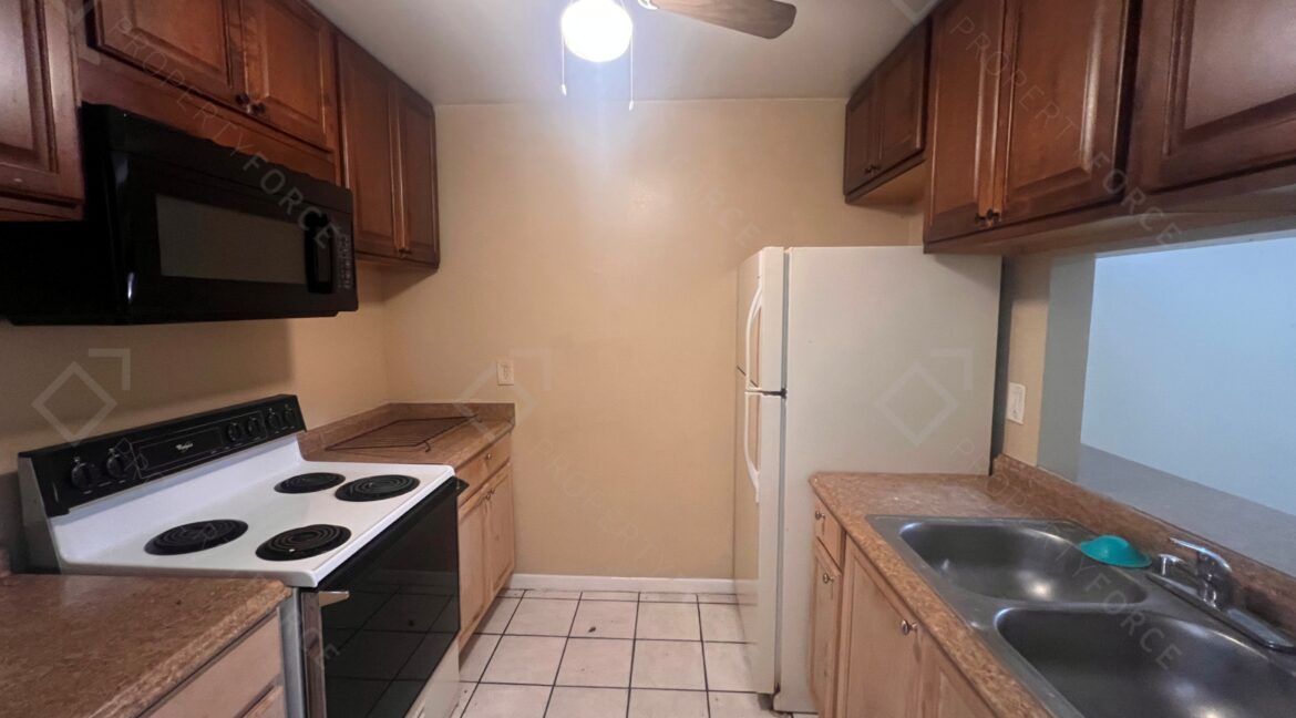 4041 NW 19th St, Lauderhill, FL 33313 (9)