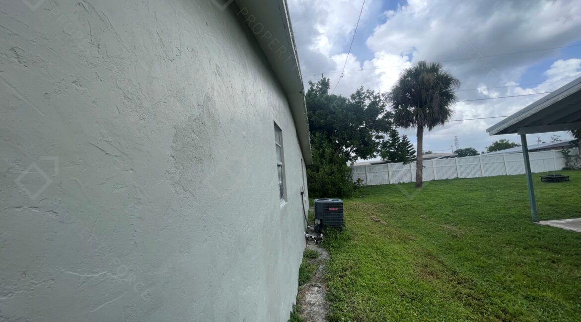 4574 Chicopa St, North Port, FL 3428 (100)