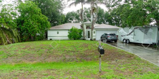 544 Pachman Cir Lehigh Acres, FL 33974