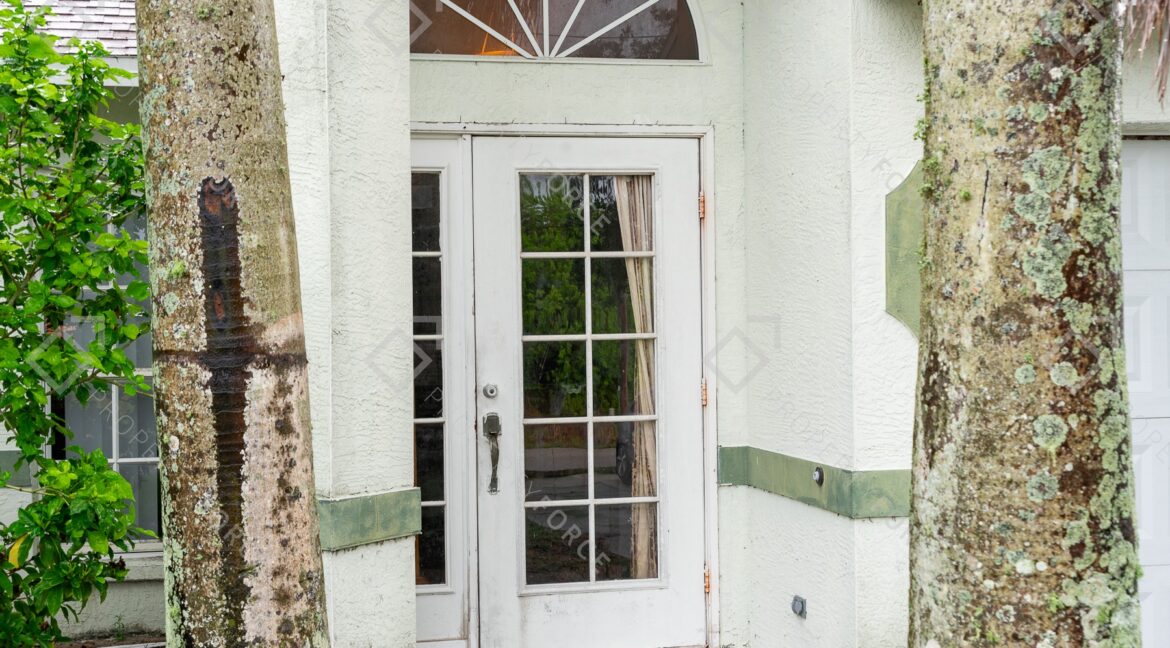 544 Pachman Cir Lehigh Acres, FL 33974 (19)