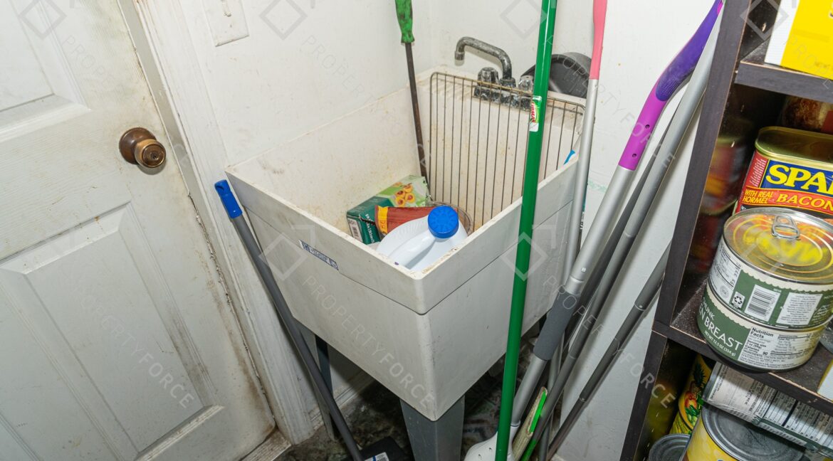 544 Pachman Cir Lehigh Acres, FL 33974 (92)