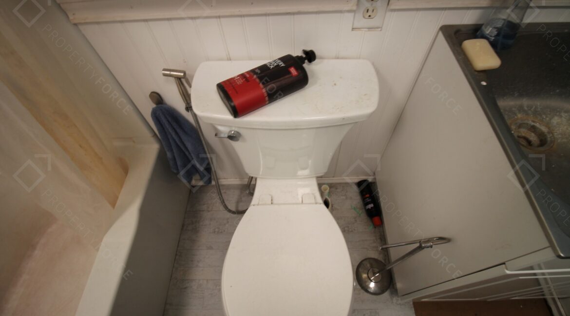 658 NE 10th St Crystal River, FL 34428- (28)