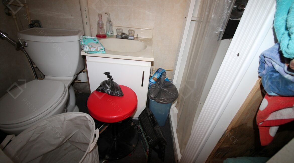 658 NE 10th St Crystal River, FL 34428- (59)