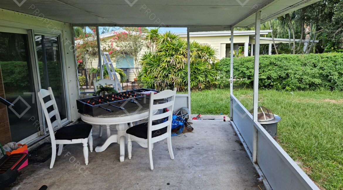 126 SW Lakehurst Dr, Port Saint Lucie, FL 34983 (11)