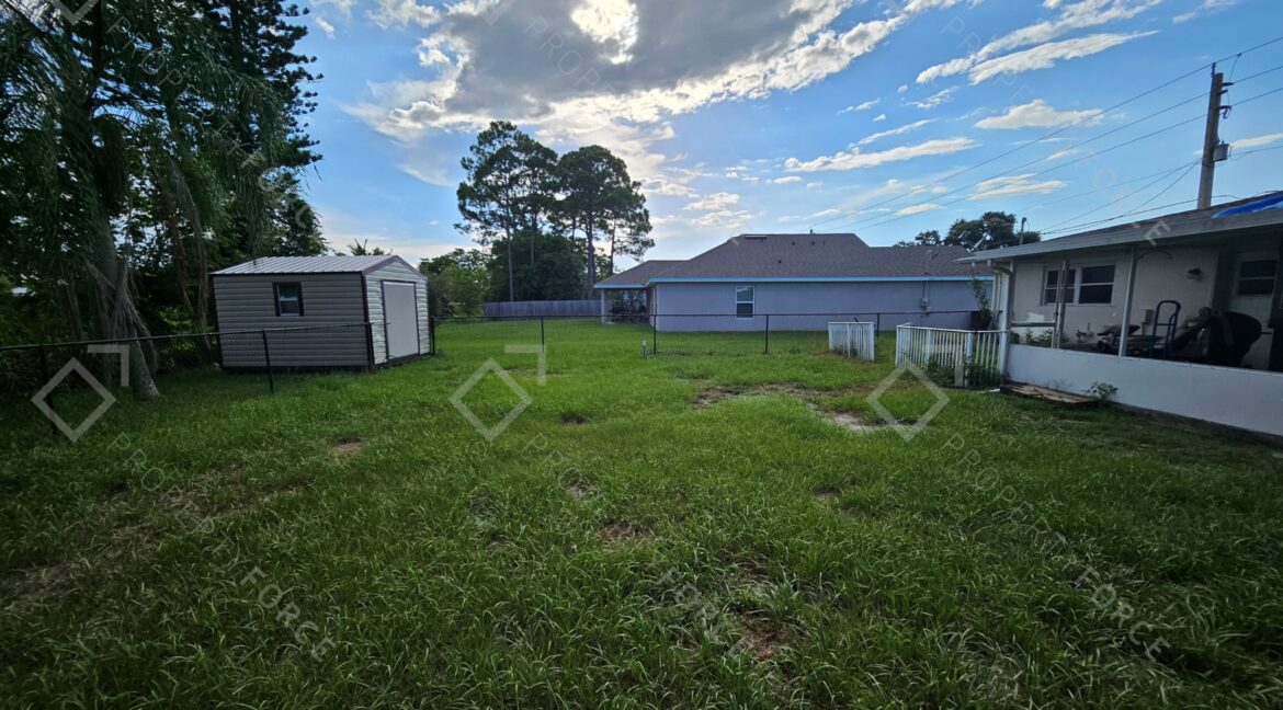 126 SW Lakehurst Dr, Port Saint Lucie, FL 34983 (13)