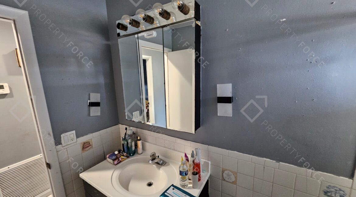 126 SW Lakehurst Dr, Port Saint Lucie, FL 34983 (34)