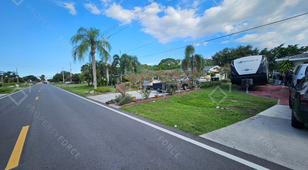 126 SW Lakehurst Dr, Port Saint Lucie, FL 34983 (53)