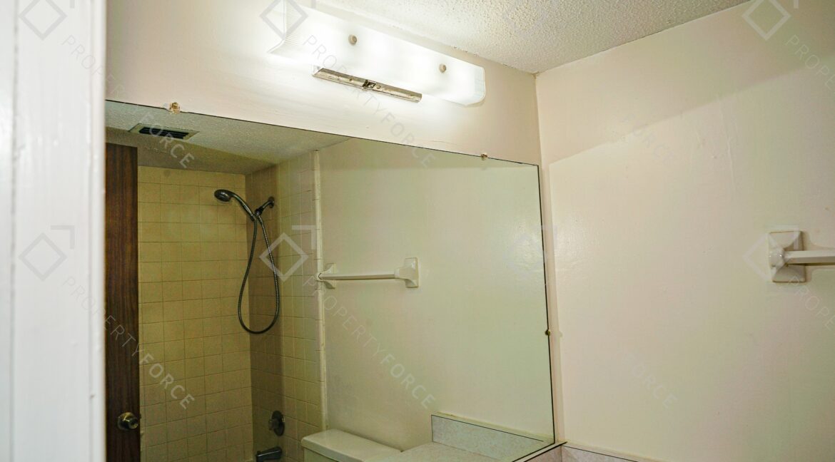 22333 Edgewater Dr #E3 Punta Gorda, FL 33980 (64)