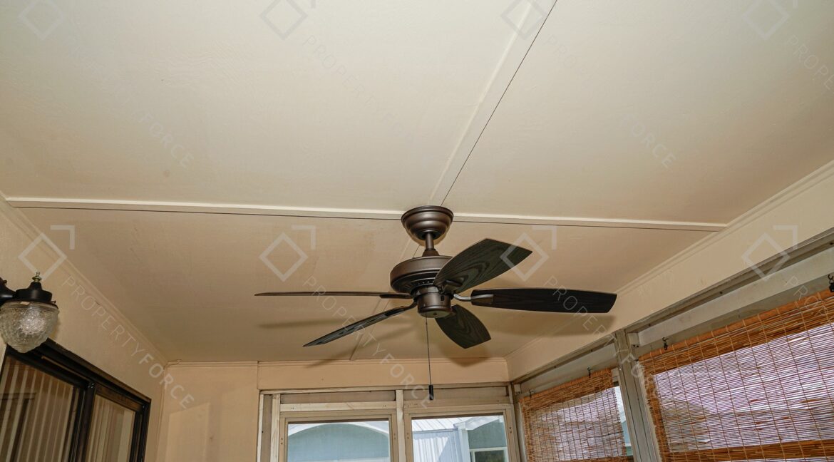 22333 Edgewater Dr #E3 Punta Gorda, FL 33980 (91)