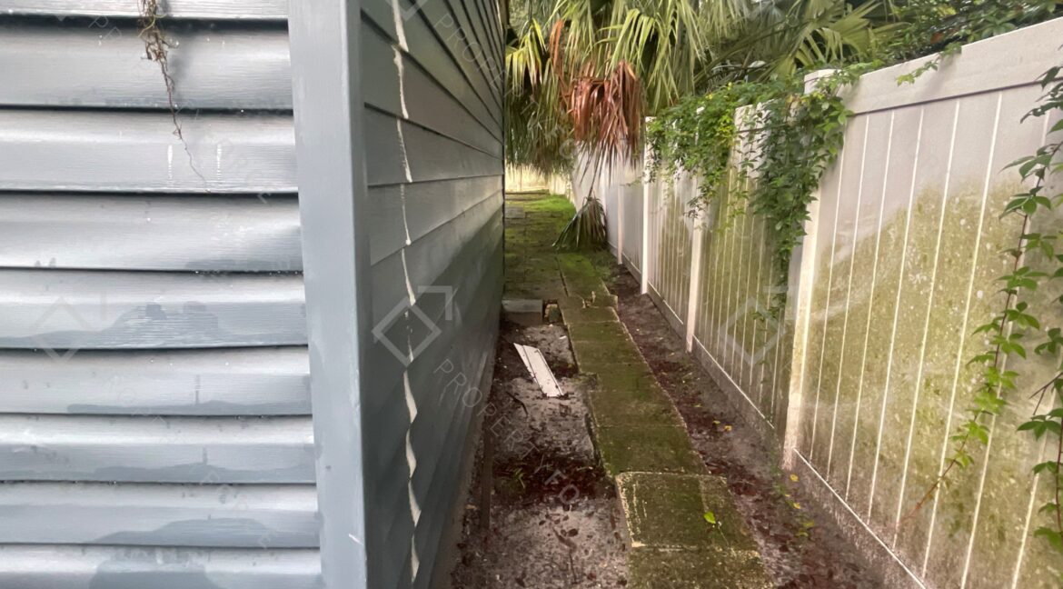 8711 N Dexter Ave, Tampa, FL 33604 (18)