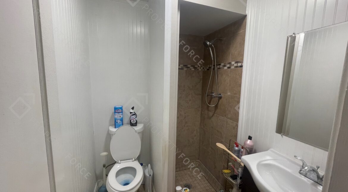 8711 N Dexter Ave, Tampa, FL 33604 (64)