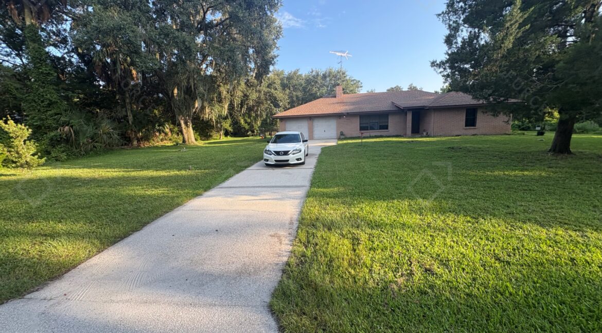 20805 SE 162nd Ave Hawthorne, FL 32640 (1)