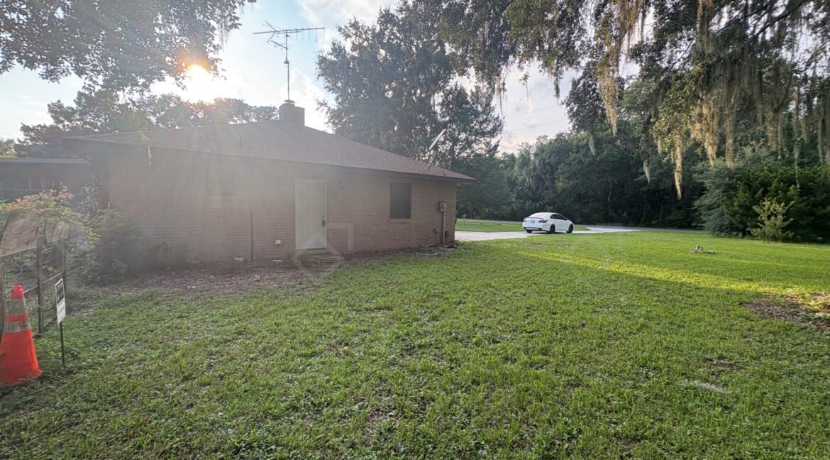 20805 SE 162nd Ave Hawthorne, FL 32640 (3)