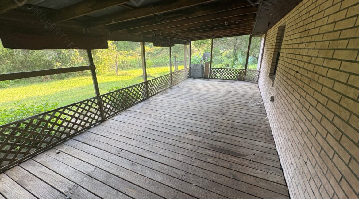 20805 SE 162nd Ave Hawthorne, FL 32640 (38)