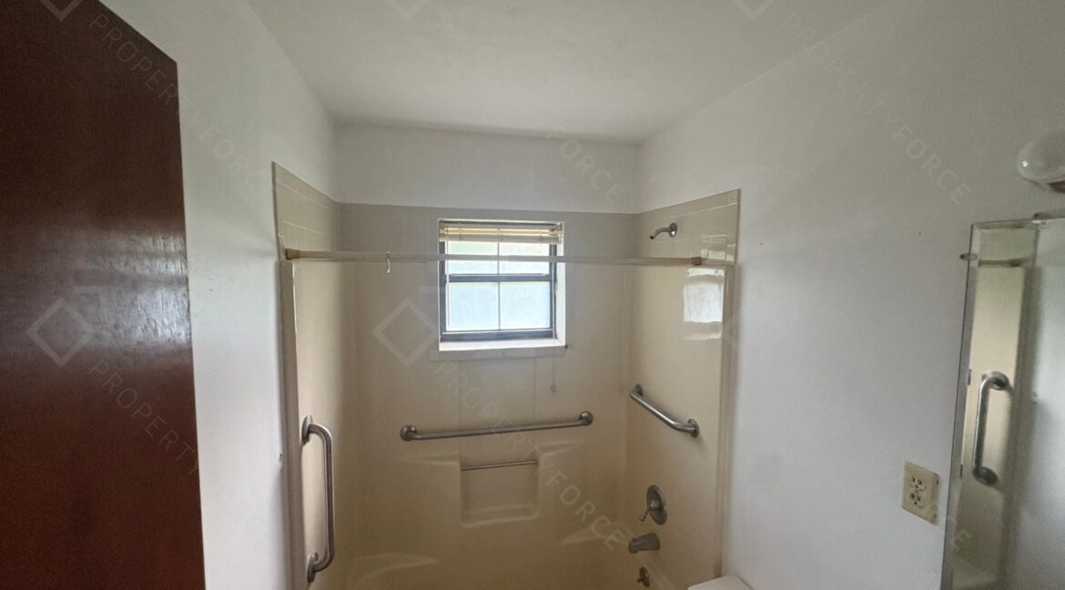 20805 SE 162nd Ave Hawthorne, FL 32640 (61)