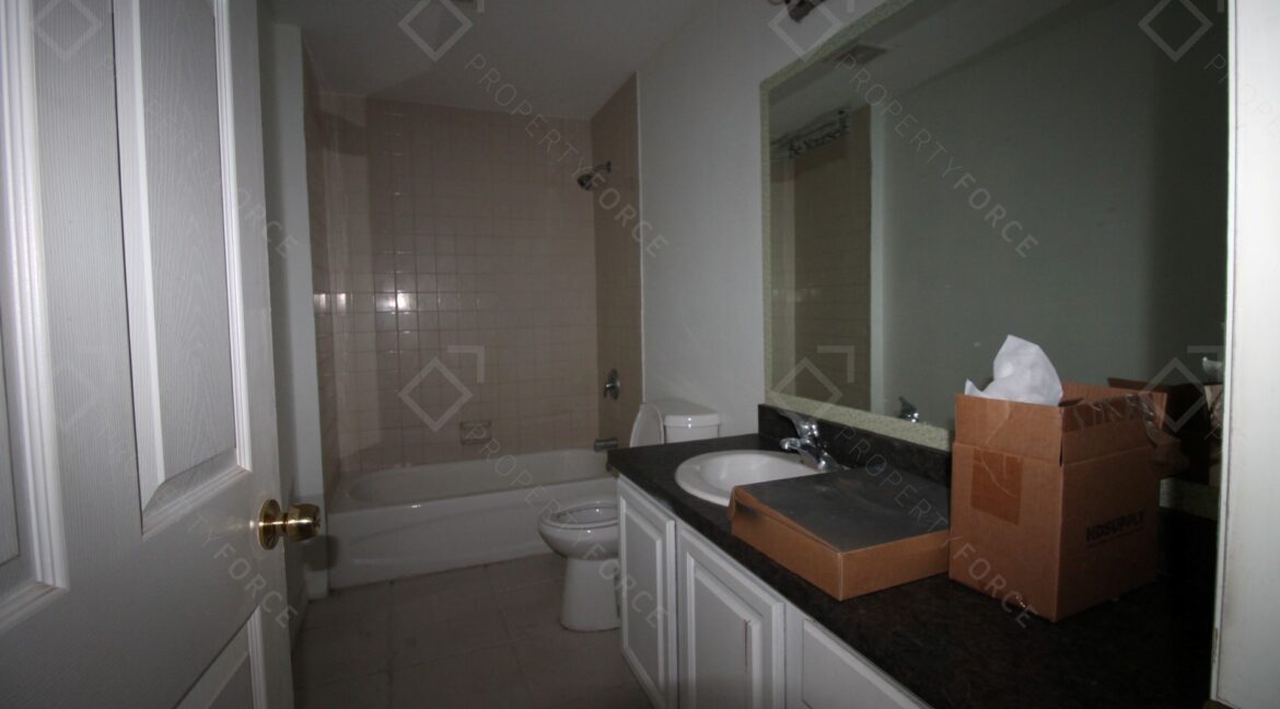 40042 Palm St Lady Lake, FL 32159 (46)