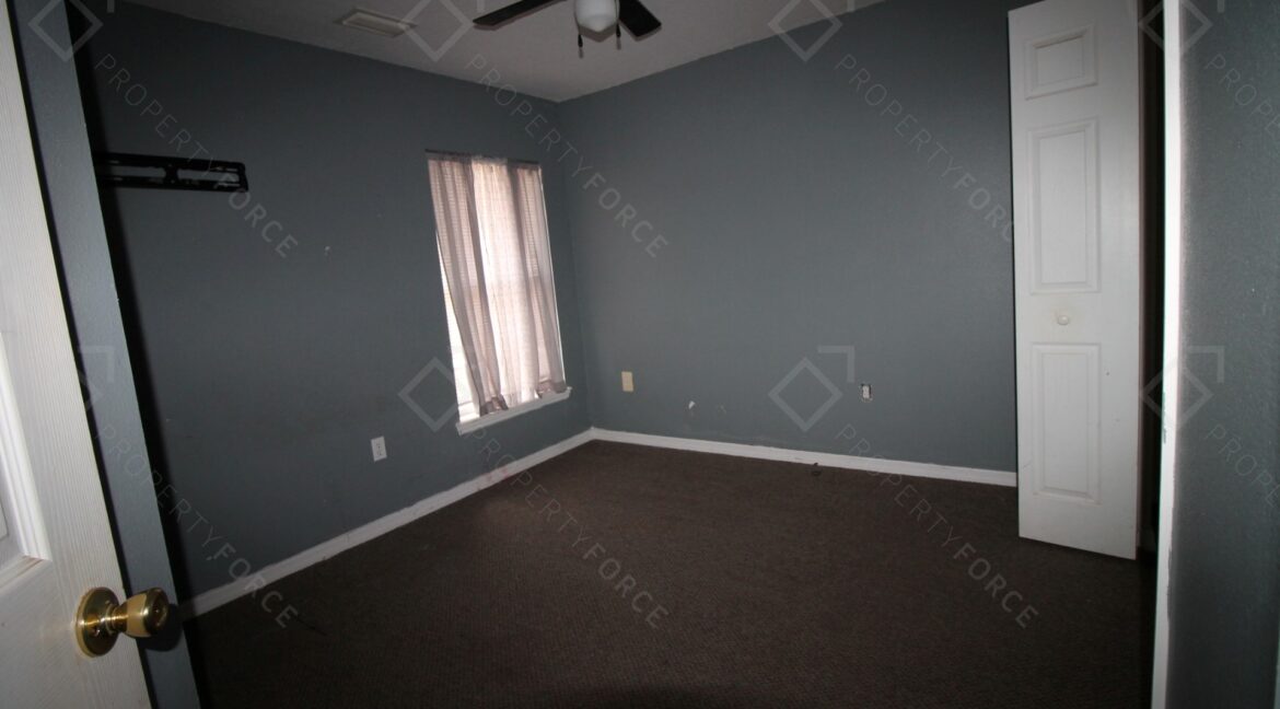 40042 Palm St Lady Lake, FL 32159 (51)