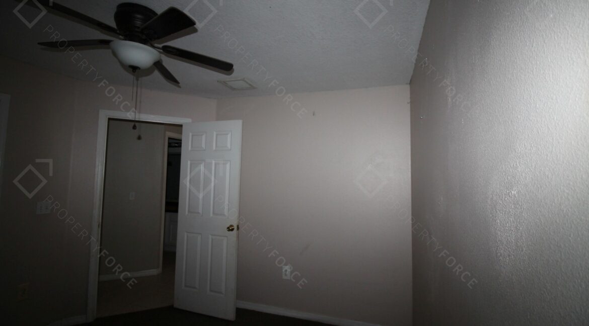 40042 Palm St Lady Lake, FL 32159 (55)