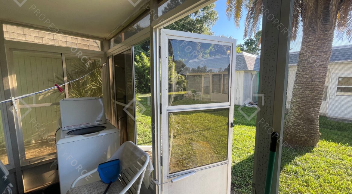 4222 Terrapin Pl New Port Richey, FL 34652- (86)