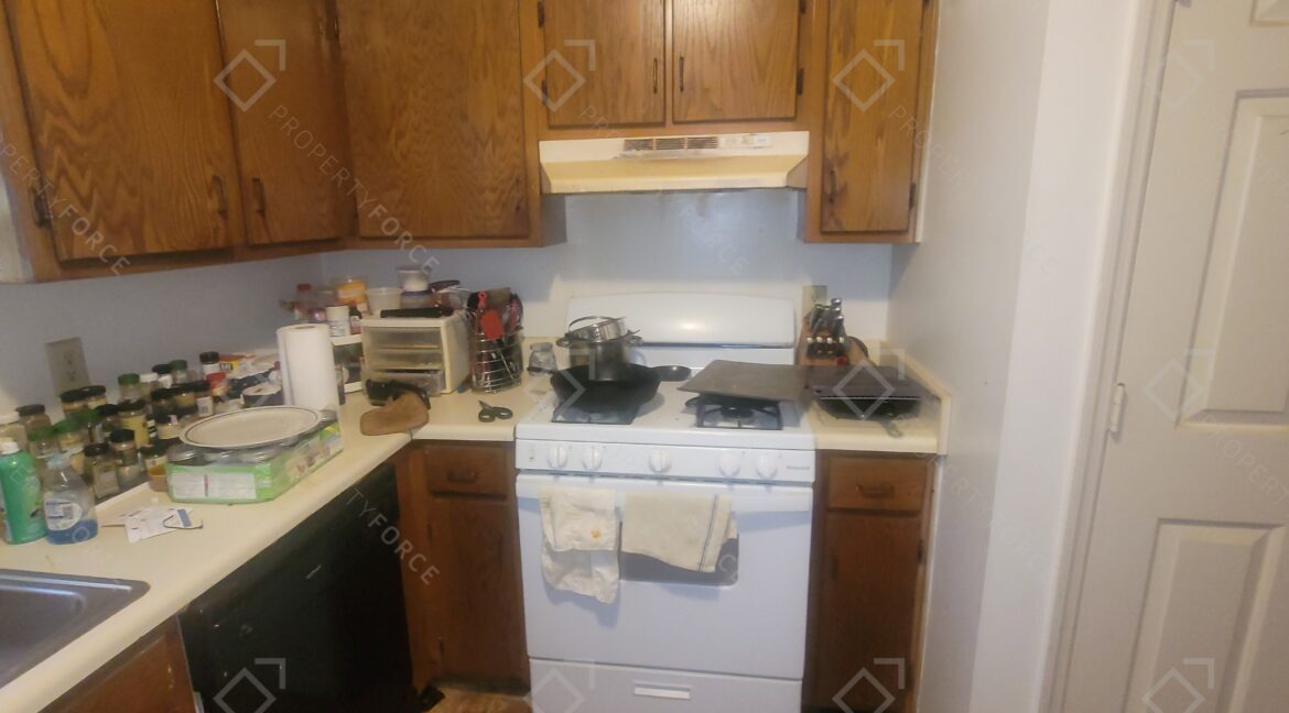 6429 Bedford Ln, Lithonia, GA 30058 (32)